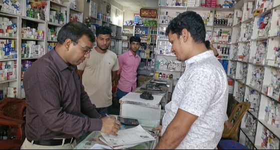 গোমস্তাপুরে এক ফার্মেসীকে অর্থদণ্ড