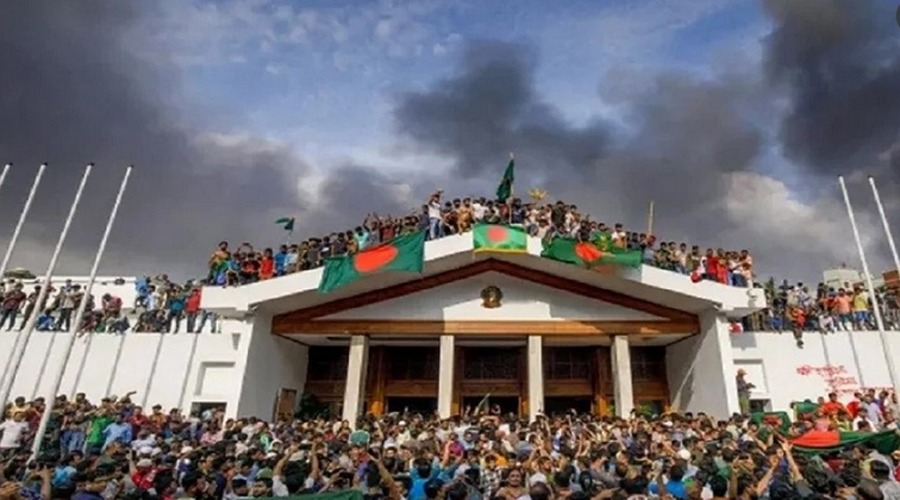 জুলাই যোদ্ধা: মাসিক ভাতার সাথে পাবেন সরকারি চাকরিতে অগ্রাধিকার