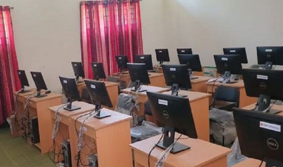 বকশীগঞ্জের শিক্ষা প্রতিষ্ঠানে নষ্ট হচ্ছে লাখ লাখ টাকার ল্যাপটপ
