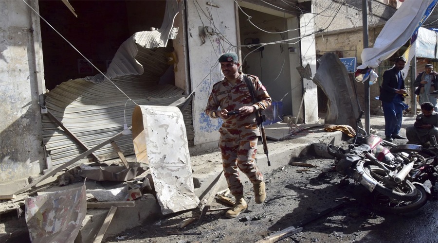 পাকিস্তানে আত্মঘাতী বোমা হামলা, নিহত ১৩ সেনা