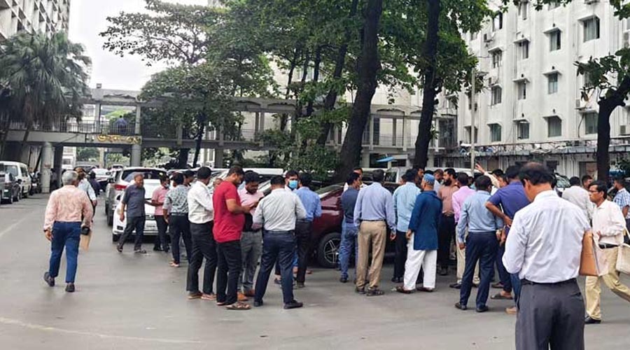 সচিবালয়ে আন্দোলনে ভাটা, ক্যানটিন দখল নিয়ে বিভাজনেই অস্থিরতা