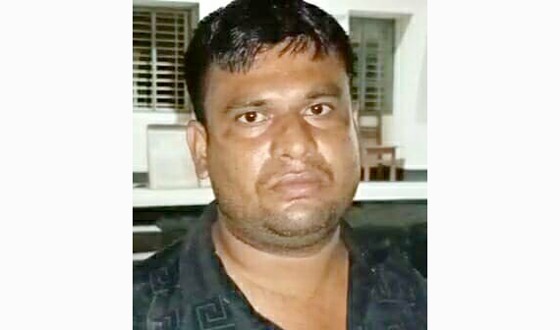 দৌলতপুর সীমান্তে প্রায় ৯ কোটি টাকার ভারতীয় মাদকদ্রব্য সহ আটক ১