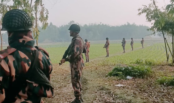 দহগ্রাম সীমান্তে ভারতীয়দের কাঁটাতারের বেড়া নির্মাণে বিজিবির বাঁধা