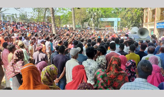 মণিরামপুরে ইটভাটা মালিক-শ্রমিকদের বিক্ষোভ ও স্মারকলিপি পেশ