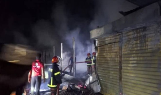 চাঁদপুর হাইমচরে ভয়াবহ অগ্নিকাণ্ডে ২৫ দোকান পুড়ে ছাই