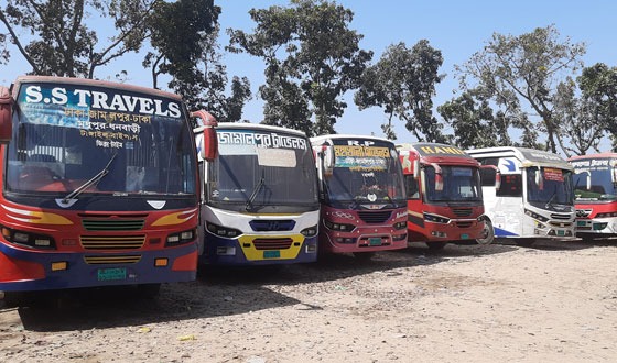 জামালপুর  দ্বিতীয় দিন ধরে  চলছে বাস ধর্মঘট