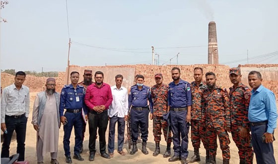 কালীগঞ্জে ইটভাটায় মোবাইল কোর্ট: ৫০ হাজার টাকা জরিমানা