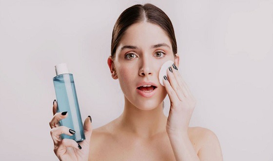 রিমুভার ছাড়াই মেইকআপ তুলবেন যেভাবে