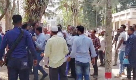 দলীয় সিদ্ধান্ত অমান্য করে টেন্ডার দাখিল: বিএনপি নেতা লাঞ্ছিত