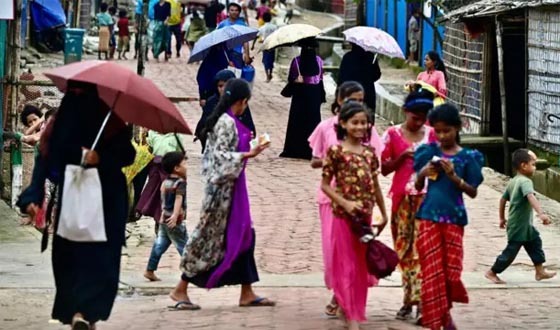 রোহিঙ্গাদের খাদ্য সহায়তা সংকটে গভীর সংকটের আশঙ্কা
