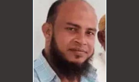 টিসিবির ১০০ প্যাকেট পণ্য ছিনিয়ে নিলেন যুবদল নেতা