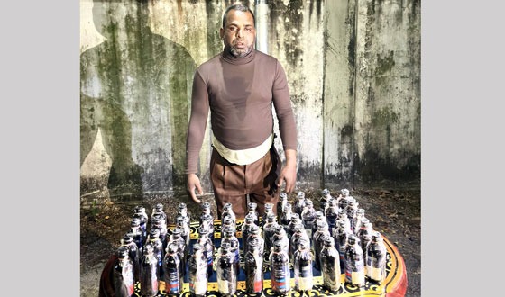 কুড়িগ্রামে ফেন্সিডিলসহ মাদক কারবারি আটক