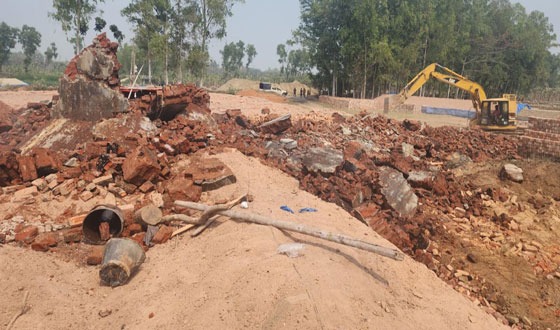 মান্দায় গুড়িয়ে দেওয়া হল একটি ইটভাটা