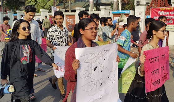 নারী ধর্ষণের প্রতিবাদে বিক্ষোভে উত্তাল সিলেট