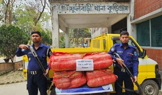 ভারতীয় মাদক বড় বড় পরিবহনে লোড হয়ে পাচার হচ্ছে