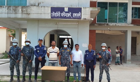 রাঙ্গাবালীতে চাল বিক্রিতে অনিয়মের অপরাধে ডিলার আটক