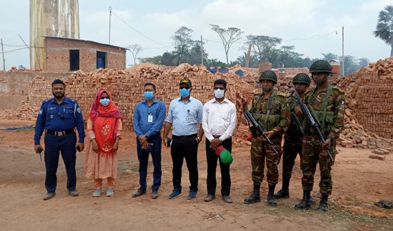 চাঁদপুর সদর উপজেলায় অবৈধ ইটভাটায় অভিযান