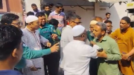 রাজশাহীতে থানায় বিএনপি নেতাদের মধ্যে হাতাহাতি, ভিডিও ভাইরাল