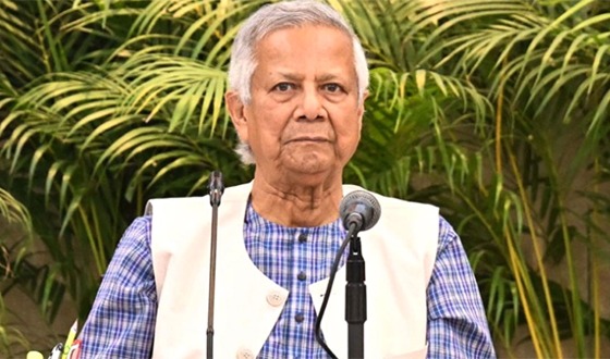 পুলিশ কর্মকর্তাদের সঙ্গে বৈঠকে প্রধান উপদেষ্টা