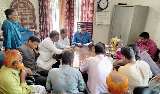 বিরলের ধামইর পরিষদের চেয়ারম্যান পূণরায় কার্যক্রম পরিচালনা শুরু করেছেন