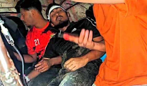 মাইক্রো ষ্ট্যান্ডের হামলা, তিন ছাত্র প্রতিনিধি আহত, গ্রেপ্তার ৬