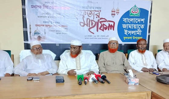 সাংবাদিকদের অতন্দ্র প্রহরীর ভূমিকা পালন করতে হবে: পরওয়ার