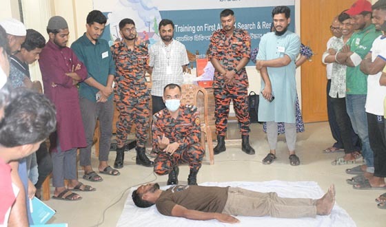 নোয়াখালীতে তরুণদের জন্য দুর্যোগকালীন প্রাথমিক চিকিৎসা ও উদ্ধার প্রশিক্ষণ