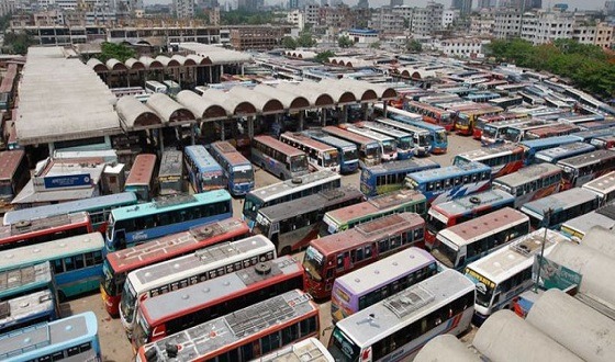 রাজধানীর সড়কে বাড়ছেই অবৈধ বাসের দৌরাত্ম্য