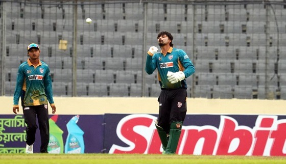 বৃথা গেল সোহানের সেঞ্চুরি