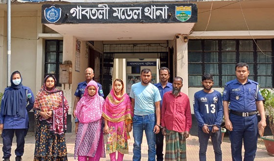 গাবতলীতে পুলিশকে আটক করে অস্ত্র ছিনিয়ে নেয়ার চেষ্টা: গ্রেপ্তার ৪