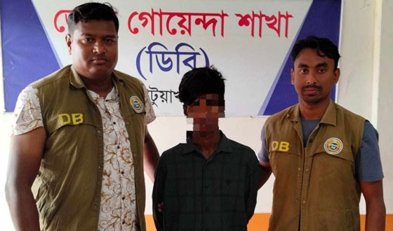 ঢাকায় আন্দোলনরত শহিদের মেয়েকে ধর্ষণের অভিযোগে আরো গ্রেফতার ১