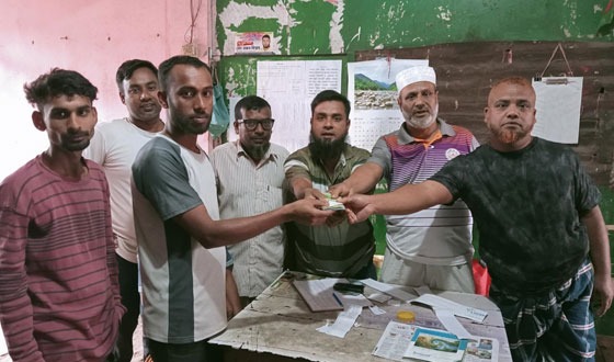 কালীগঞ্জে লেগুনা মালিক ও চালক সমিতির সঞ্চয়ের টাকা ভাগ