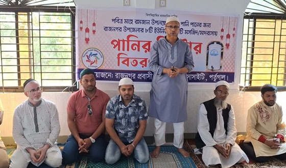 রাজনগরে মসজিদ-মাদরাসায় পানির ফিল্টার বিতরণ