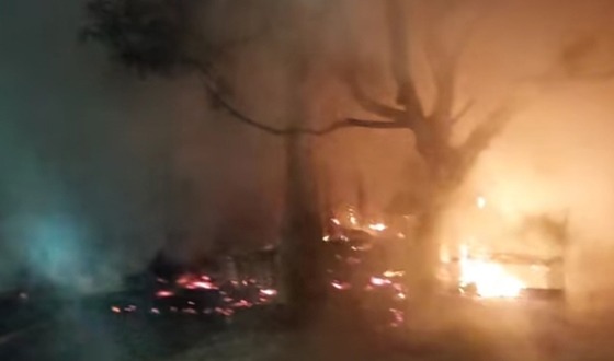 পোরশায় চারটি দোকান পুড়ে ছাই