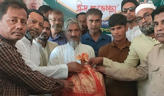 তারেক রহমানের পক্ষ থেকে শহীদ পরিবারে ঈদ শুভেচ্ছা পৌছে দিল যুবদল