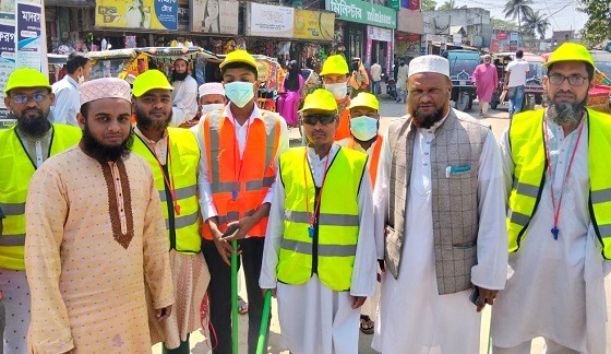 ঈদযাত্রায় ভোগান্তি নিরসনে সড়কে জামায়াতে ইসলামীর স্বেচ্ছাসেবক