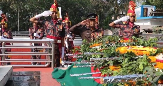 শার্শায় বীরশ্রেষ্ঠ নূর মোহাম্মদের সমাধিতে গার্ড অব অনার প্রদান