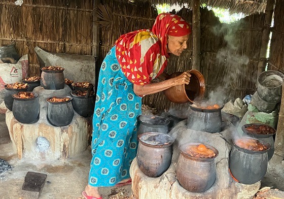 রাজশাহীর ঐতিহ্যবাহী খয়ের শিল্প এখন ধ্বংসের দ্বারপ্রান্তে