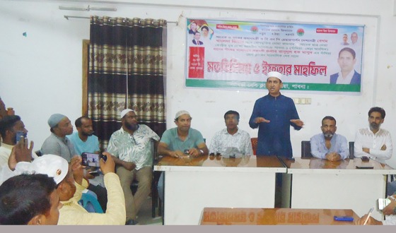 সাঁথিয়ায় সাংবাদিকদের সাথে কেন্দ্রীয় যুবদল নেতার মতবিনিময় ও ইফতার মাহফিল