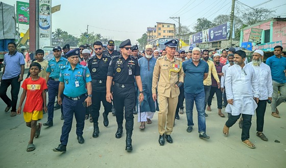রংপুরে ঘরে ফেরা মানুষের জন্য পুলিশ ও র‍্যাবের ব্যতিক্রমী উদ্যোগ