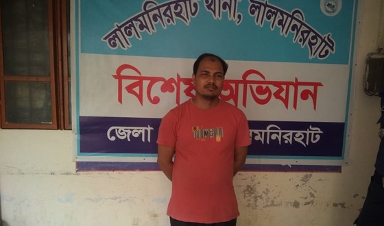 নগ্ন ছবি-ভিডিও ছড়ানোর ভয় দেখিয়ে প্রেমিকের টাকা দাবি