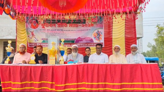 গোপালপুরে এ্যাডভোকেট আব্দুস সালাম পিন্টু প্রিতি ফুটবল ম্যাচ অনুষ্ঠিত