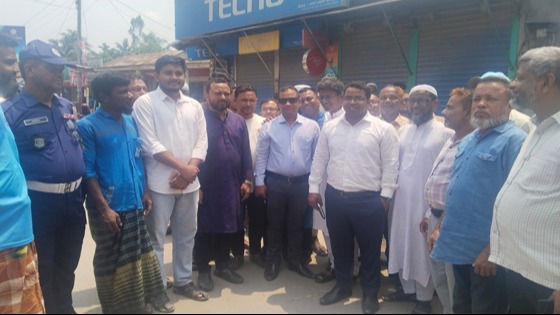 রাজারহাটে প্রশাসনের হস্তক্ষেপে যানজট মুক্ত, অভিযান অব্যাহত রাখার দাবী এলাকাবাসীর