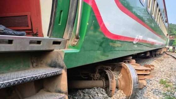 রাজশাহীতে বনলতা এক্সপ্রেসের বগি লাইনচ্যুত, আড়াই ঘণ্টা পর চলাচল স্বাভাবিক