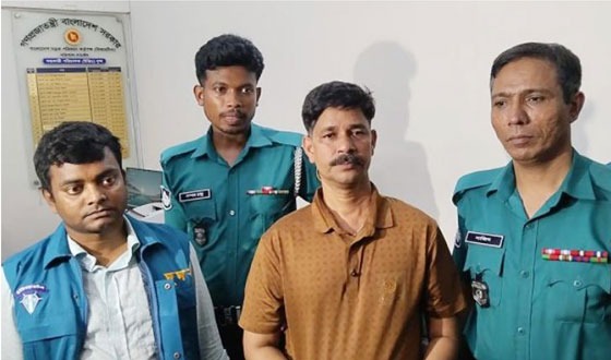 ছদ্মবেশে বিআরটিএ অফিসে দুদকের অভিযান,  আটক দালালের কারাদন্ড