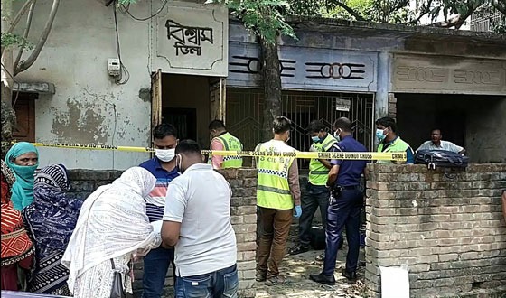 চাঁপাইনবাবগঞ্জে নিজ বাড়ি থেকে গলিত মরদেহ উদ্ধার