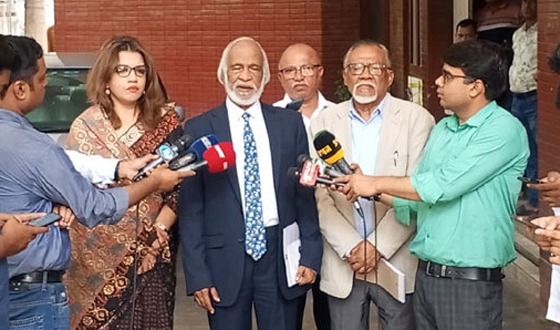 আ. লীগ নিষিদ্ধের প্রশ্নে যা বললেন মঈন খান