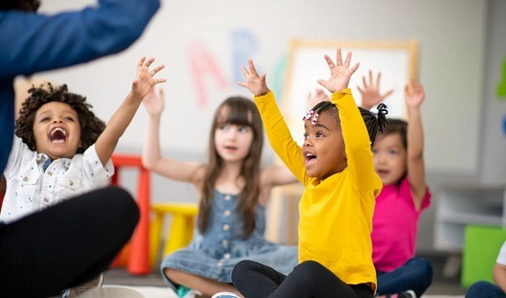 যেভাবে শিশুদের কৃতজ্ঞতা ও দায়িত্বশীলতা শেখাবেন