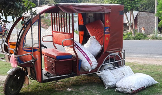 সড়ক দুর্ঘটনায় আম ব্যবসায়ীর মৃত্যু