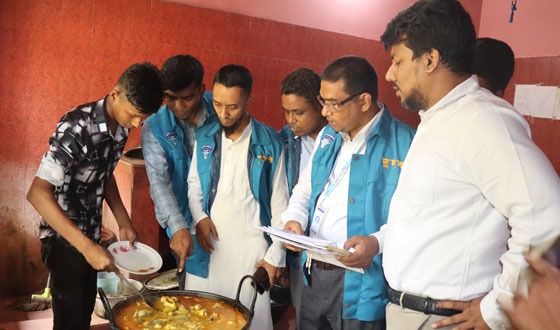 অভয়নগর উপজেলা স্বাস্থ্য কমপ্লেক্সে দুদকের অভিযান